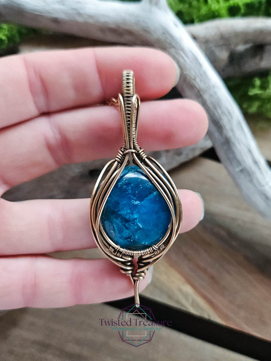 Apatite Bronze Necklace