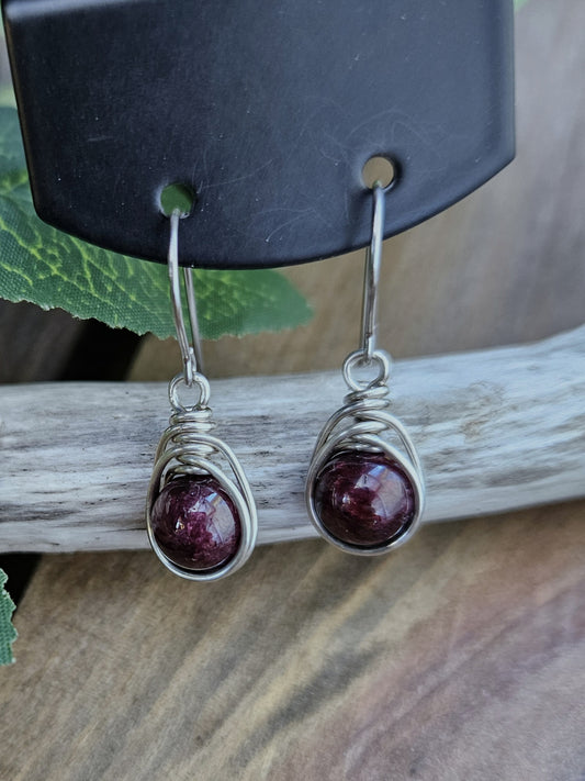 Silver 'Dew Drop' Earrings - Garnet