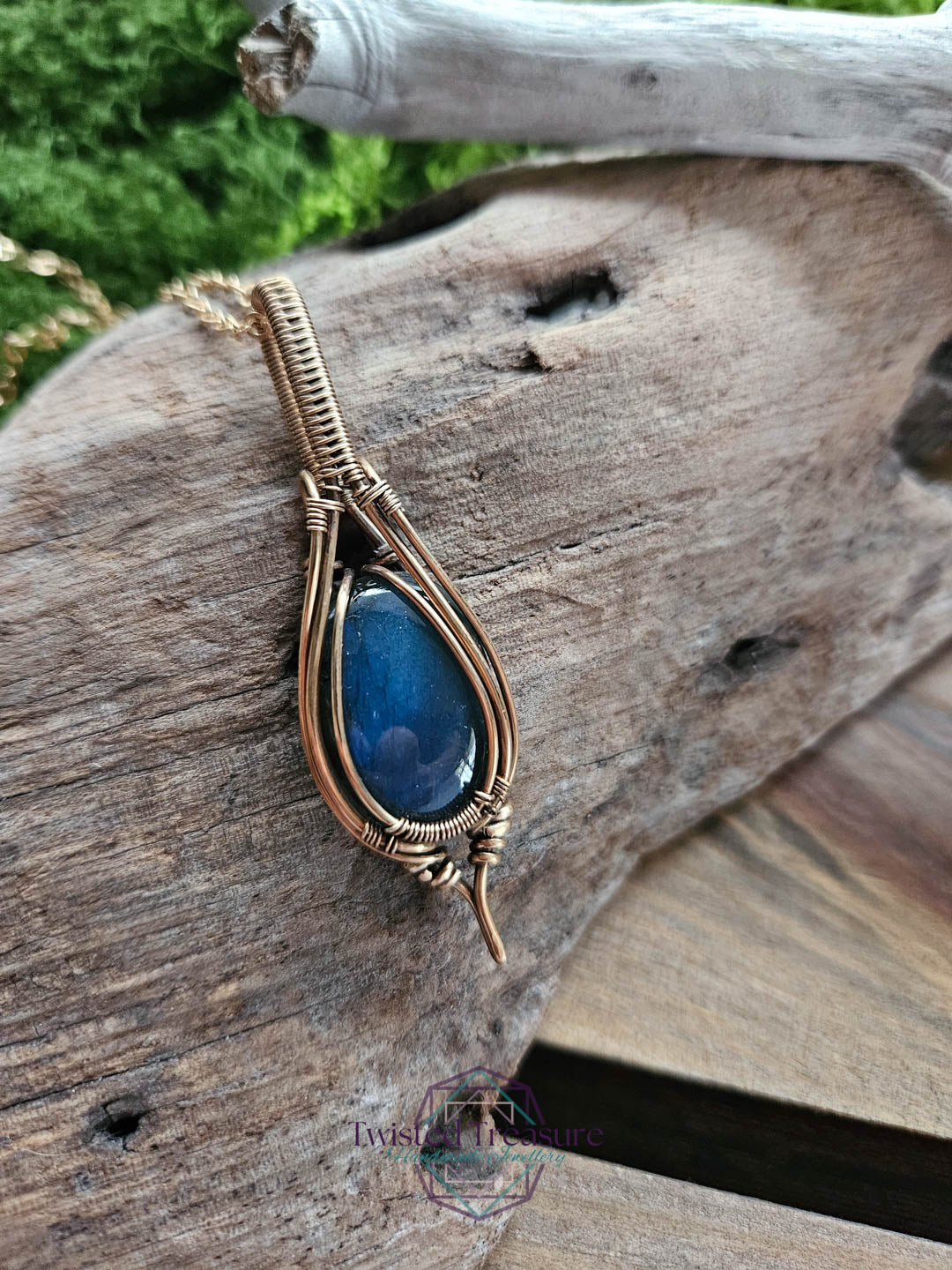 Labradorite Bronze Necklace