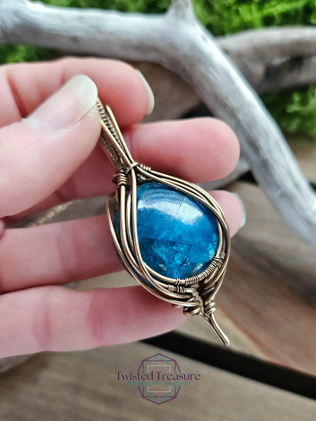 Apatite Bronze Necklace