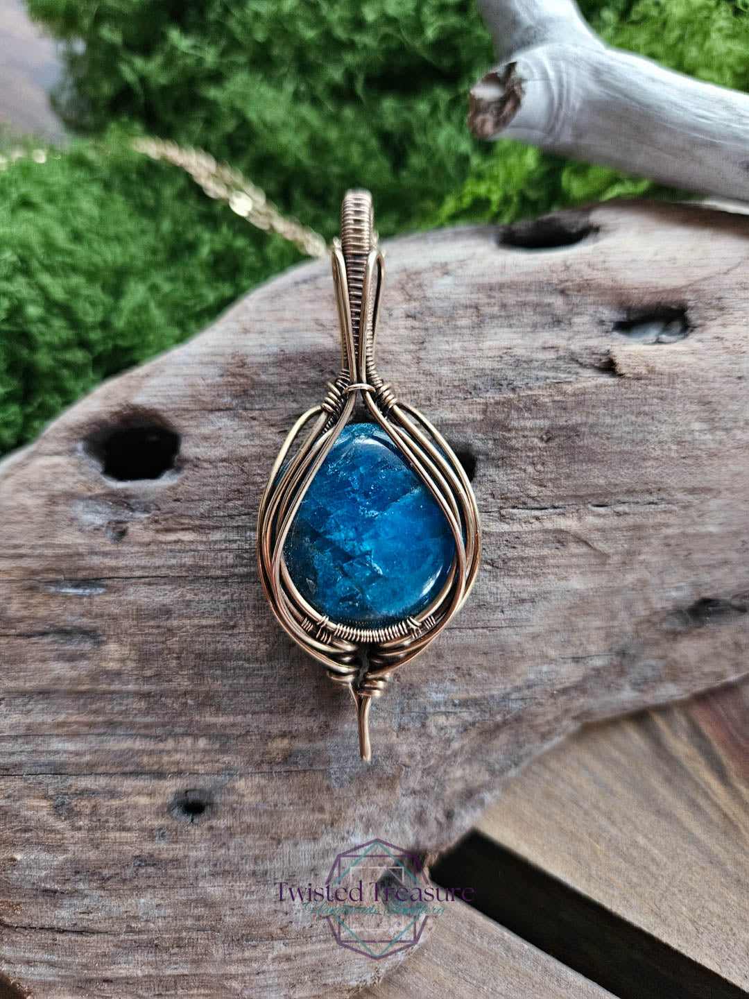 Apatite Bronze Necklace