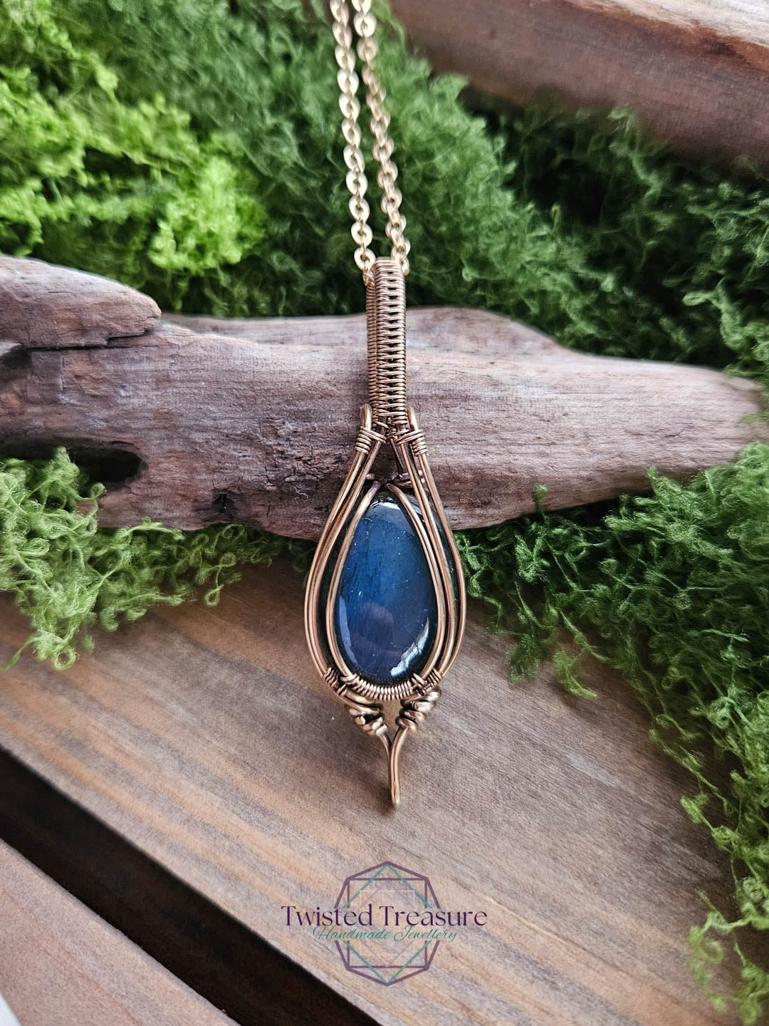 Labradorite Bronze Necklace